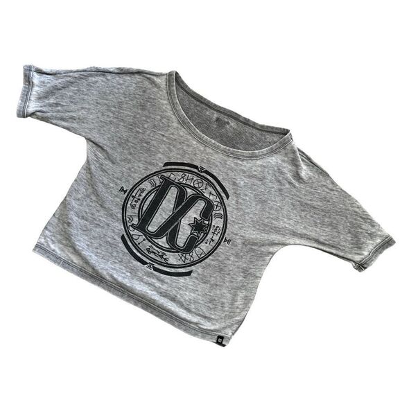 DC Gray Acid Washed Graphic Cropped Shirt 3/4 Sleeve Size Small - Picture 6 of 7